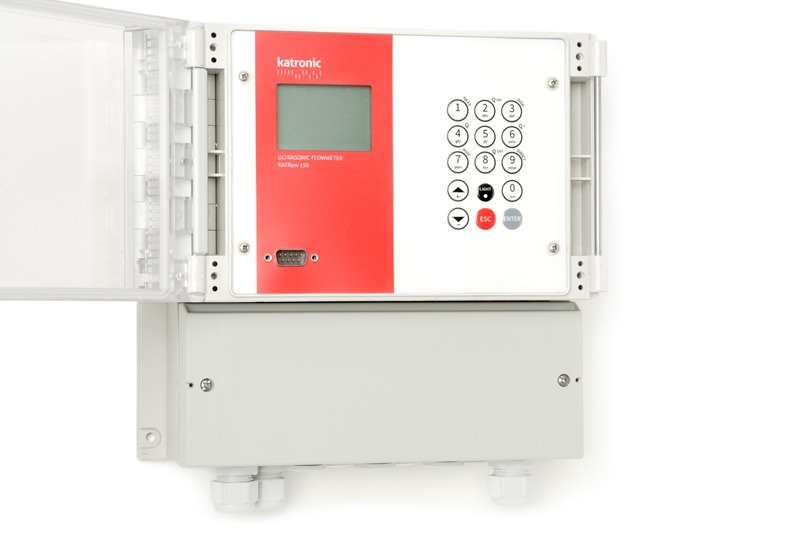 UFM_KATflow-150_fixed-ultrasonic_clampon-flowmeter_04 Controle dieselverbruik schepen -KATflow 150 - vaste enkel en dubbelkanaals ultrasone flowmeter | U-F-M b.v.