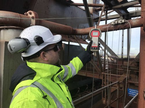 Meetservice op locatie (ATEX) met ultrasone clamp-on flowmeter - KATflow 200 | U-F-M b.v.